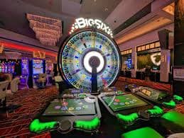 Live Casino ဒီလာနှင့် Baccarat ကတ်ဝေနည်း